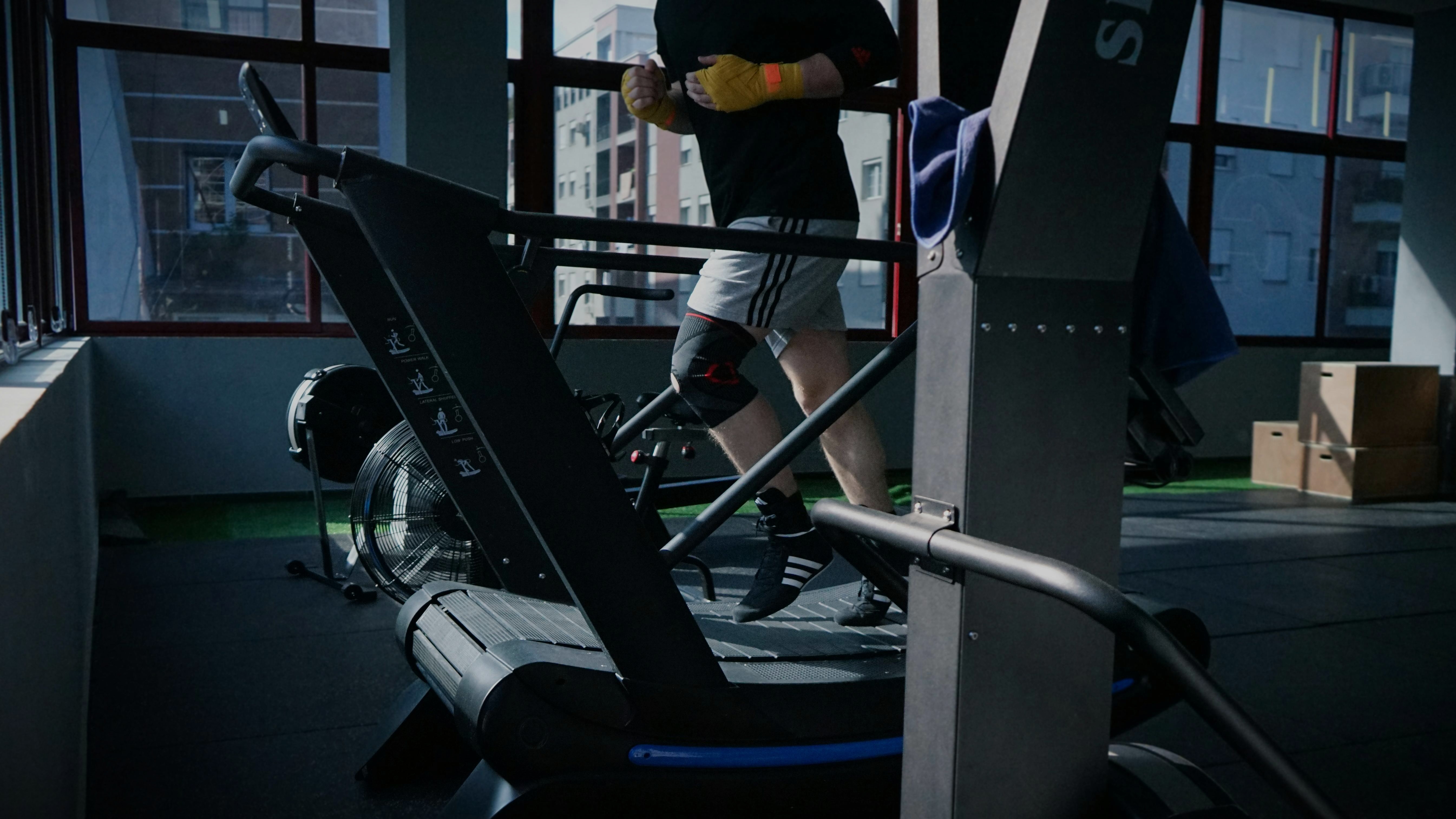 헬스기구 도소매 사례