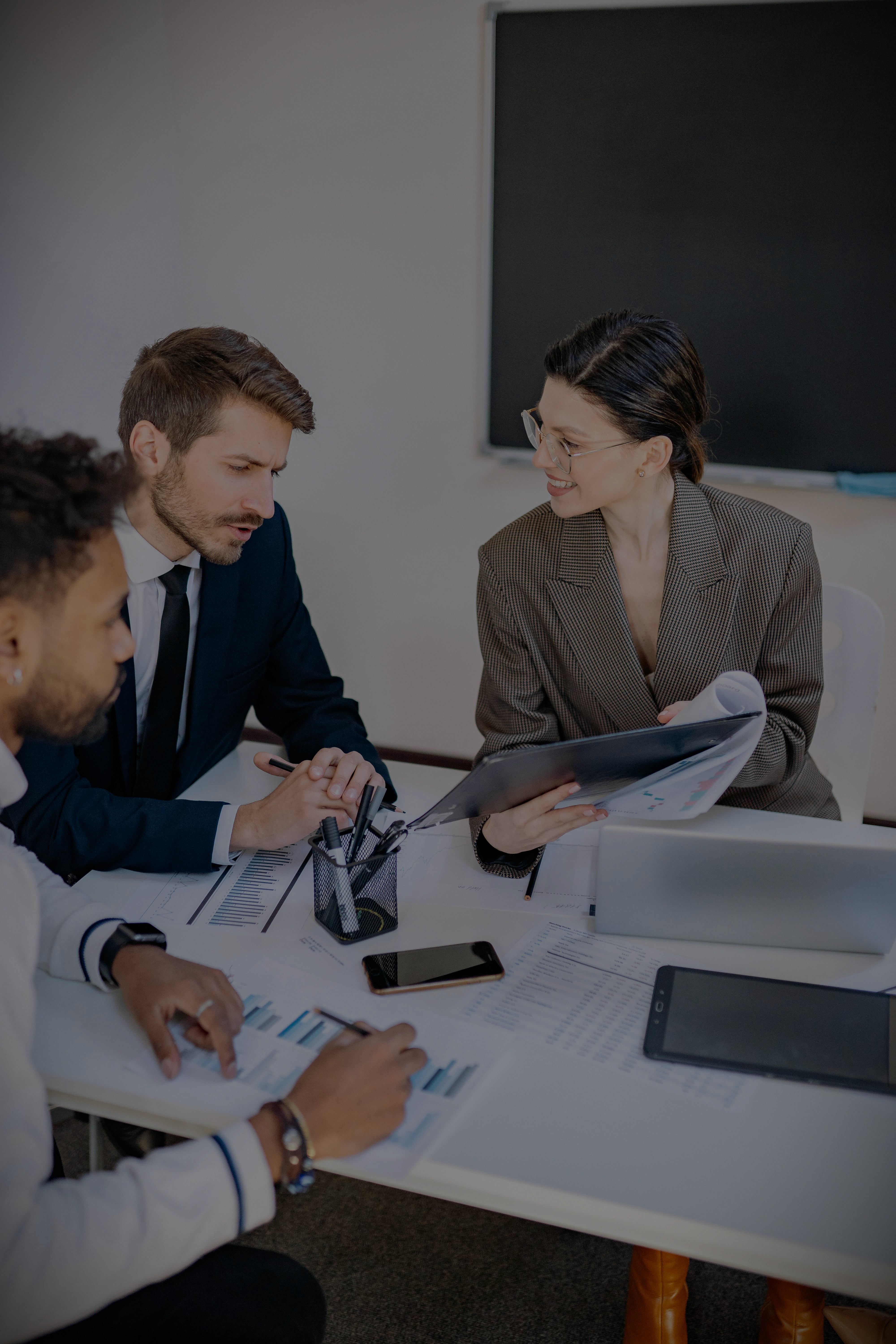 시설 자금 배경 이미지